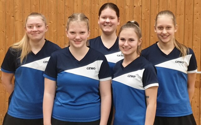 Junge Damenmannschaft des TTC Drochtersen steigt in die Landesliga Lüneburg auf.